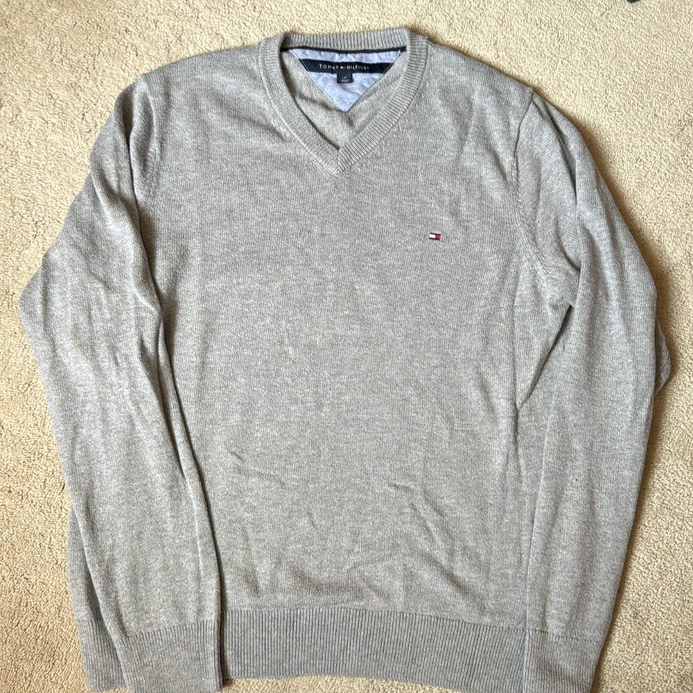 Tommy Hilfiger Cotton V Neck sweater